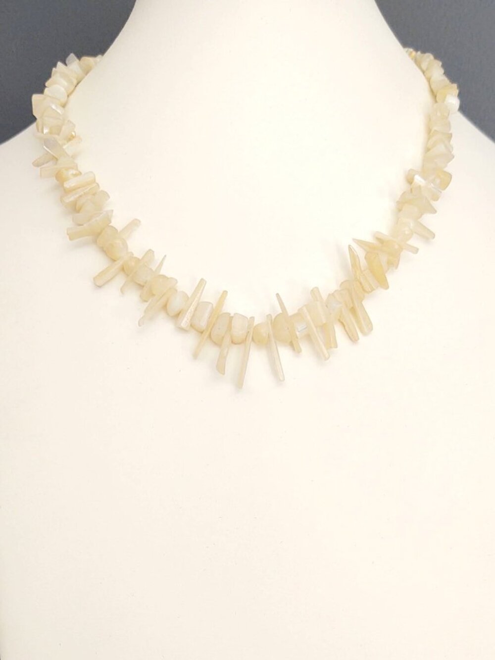 Cream shell & stone necklace